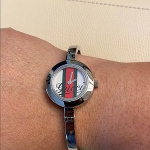 Authentic Gucci Women’s YA105518 105 Series